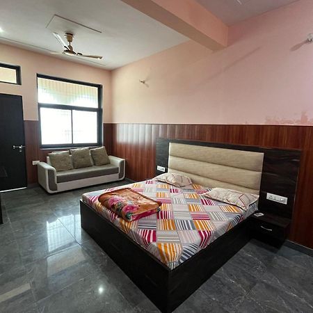 Shri Ji Baba Ki Haveli Otel Govardhan Dış mekan fotoğraf