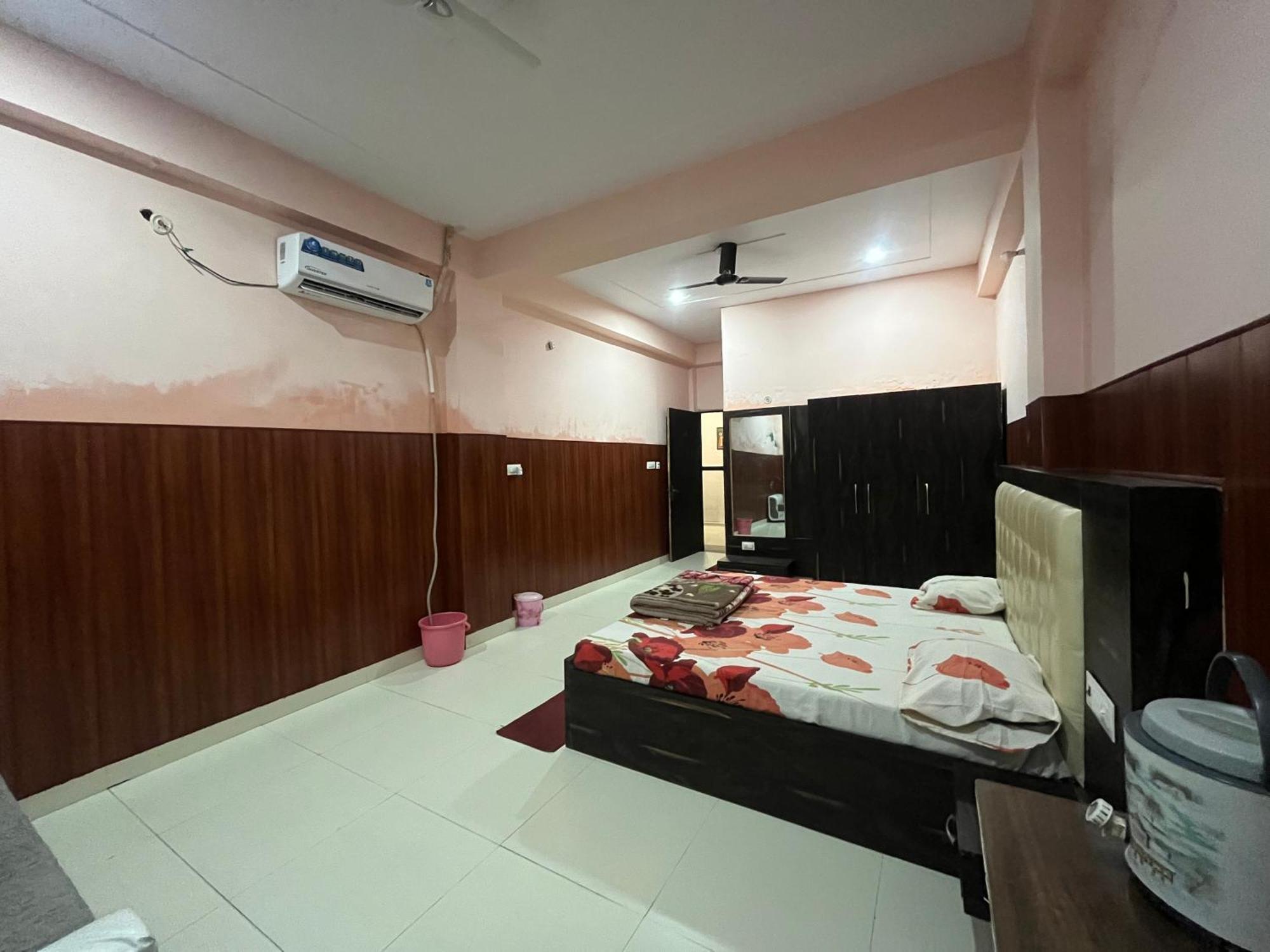 Shri Ji Baba Ki Haveli Otel Govardhan Dış mekan fotoğraf